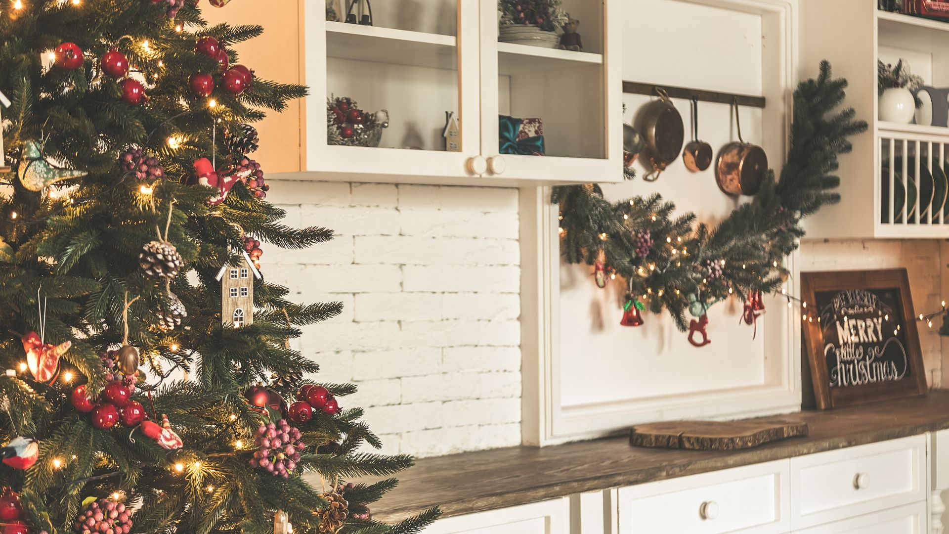 Reduce Indoor Pollution from Christmas Decorating